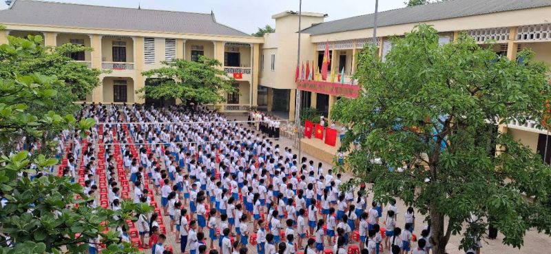 Trường Tiểu học Quỳnh Hồng