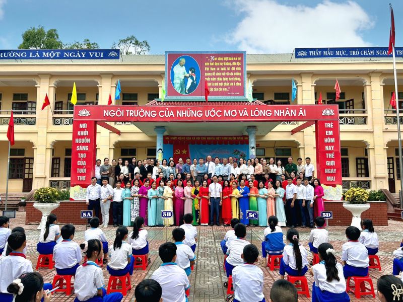 Trường Tiểu học Quỳnh Nghĩa