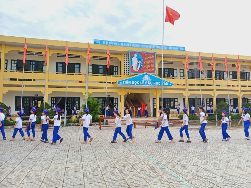 Trường Tiểu học Quỳnh Yên