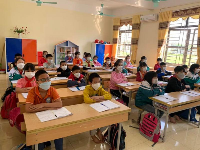 Trường tiểu học thị trấn Vĩnh Tường