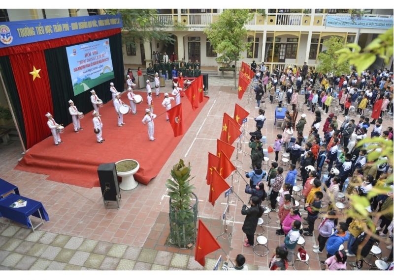 Trường Tiểu học Trần Phú