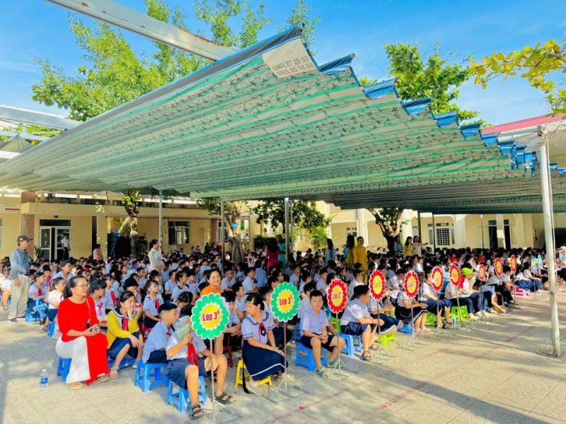 Trường Tiểu học Trần Quang Diệu