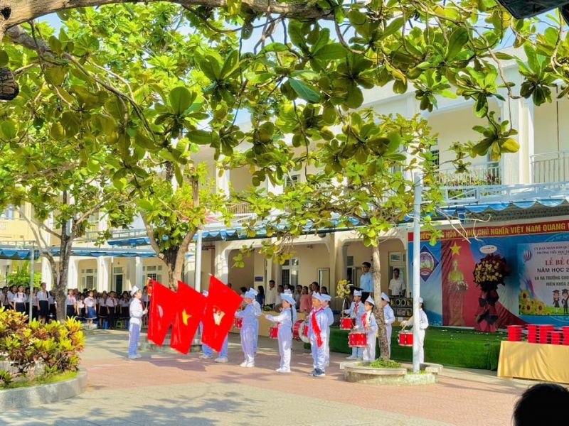 Trường Tiểu học Trần Quang Diệu