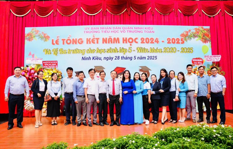 Trường Tiểu học Võ Trường Toản