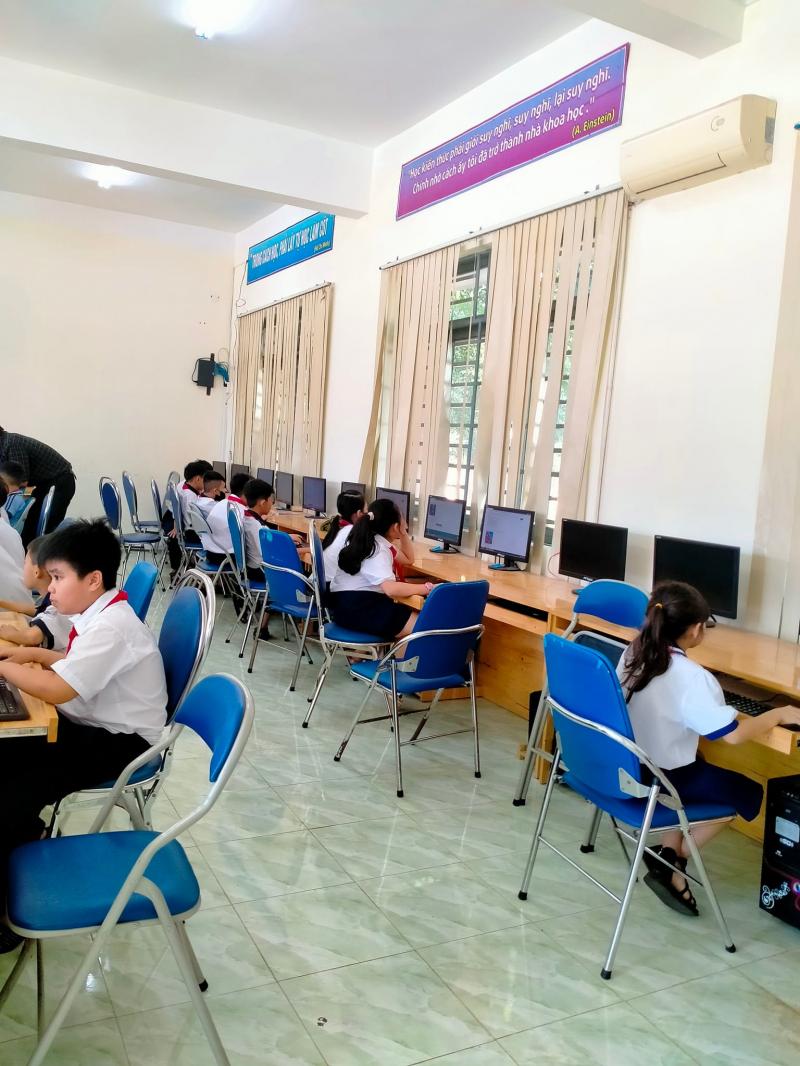 Trường Tiểu học Xuân Lập