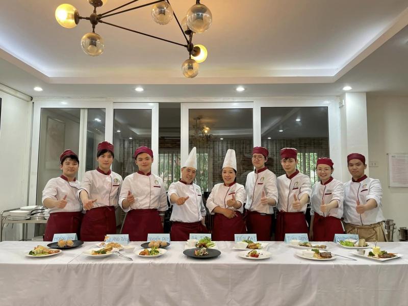 Trường Trung cấp nghề Du lịch Hà Nội