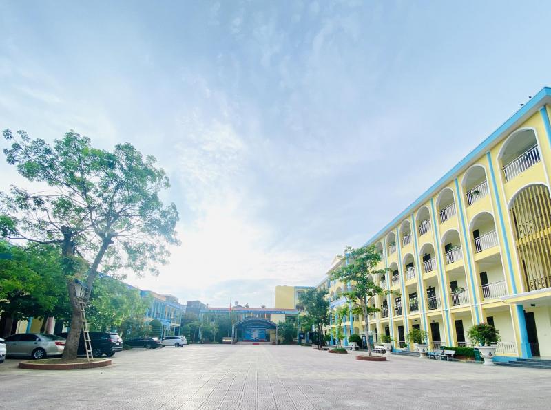 Trường THCS Lê Chân
