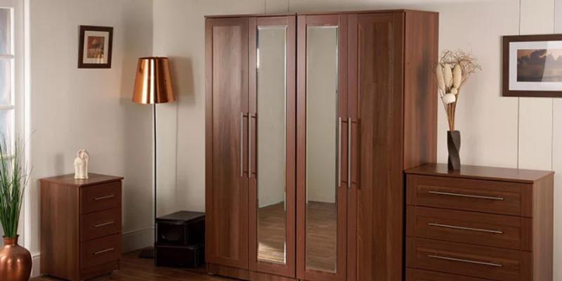 Không nên dùng tủ quần áo có chứa gương