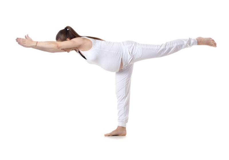 Tư thế yoga chiến binh 2