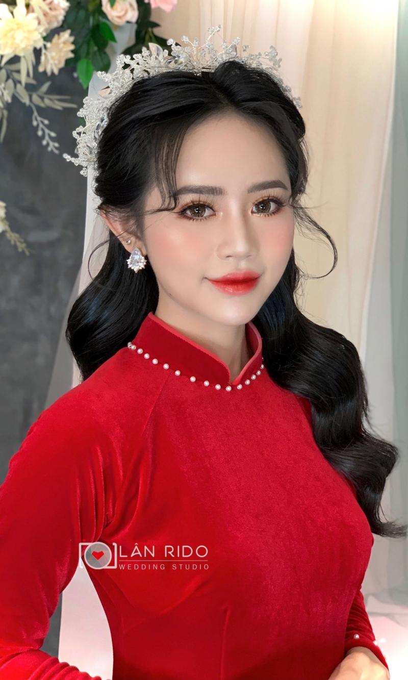 Tú Trinh Make Up