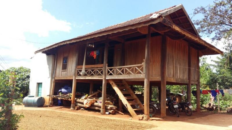 Qua thời gian, buôn Thái đã đổi thay biến tập tục “ngủ thăm” đến “ngủ thật”