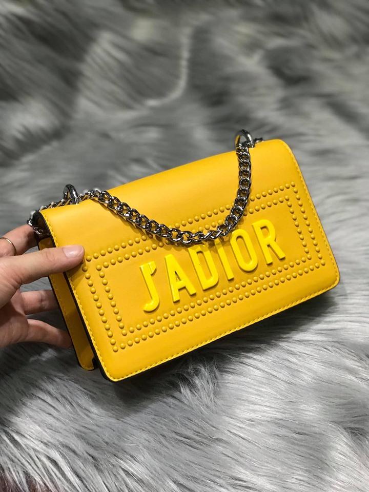 Mẫu túi xách tại Halo