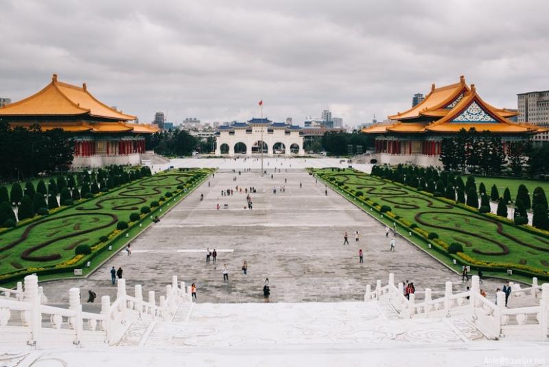 Tượng đài Tưởng Giới Thạch