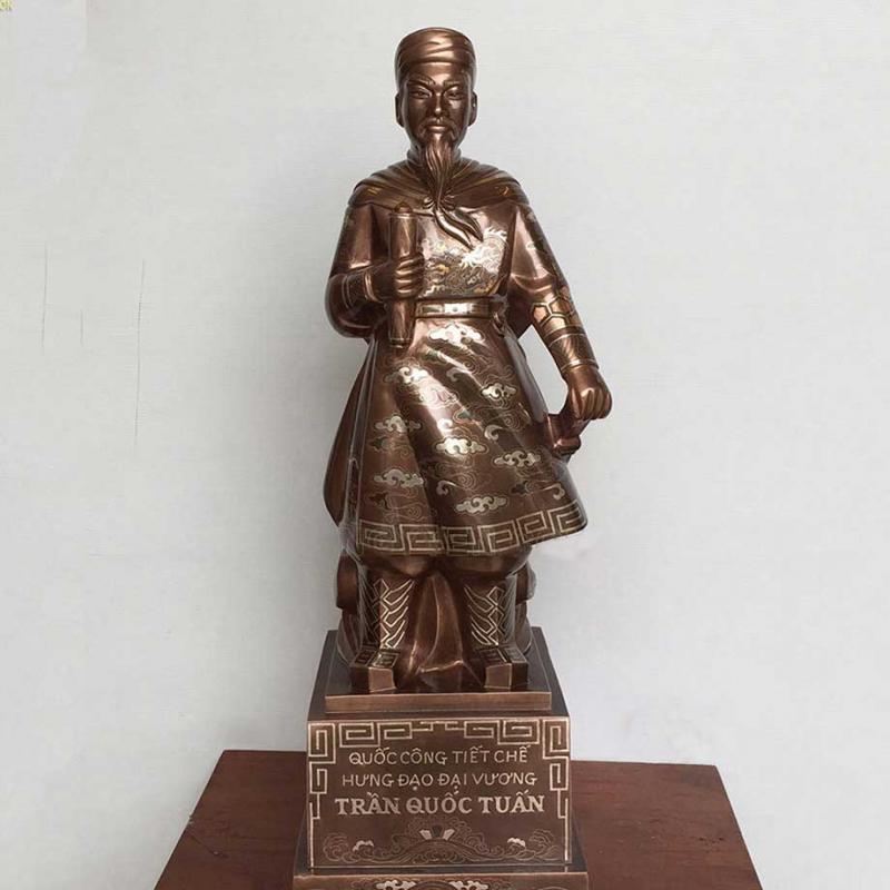 Tượng đồng Trần Quốc Tuấn