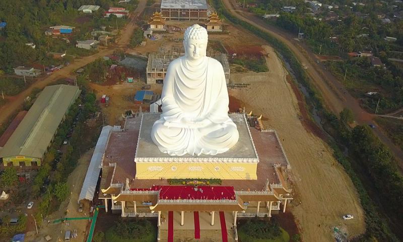 Tượng Phật Thích Ca Mâu Ni, thuộc Chùa Phật Quốc Vạn Thành, Bình Phước