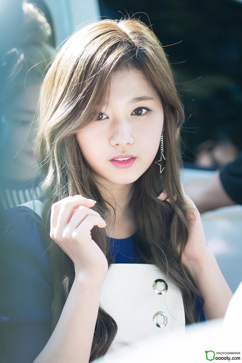 Tzuyu (TWICE)