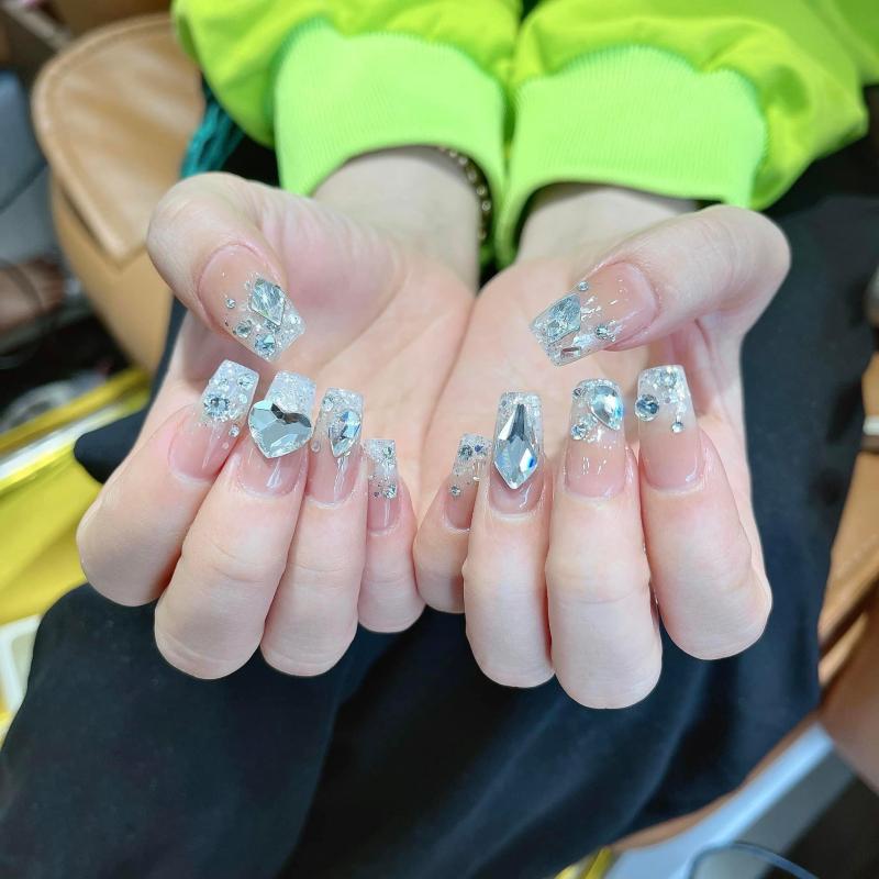 Uyên Thu Nail