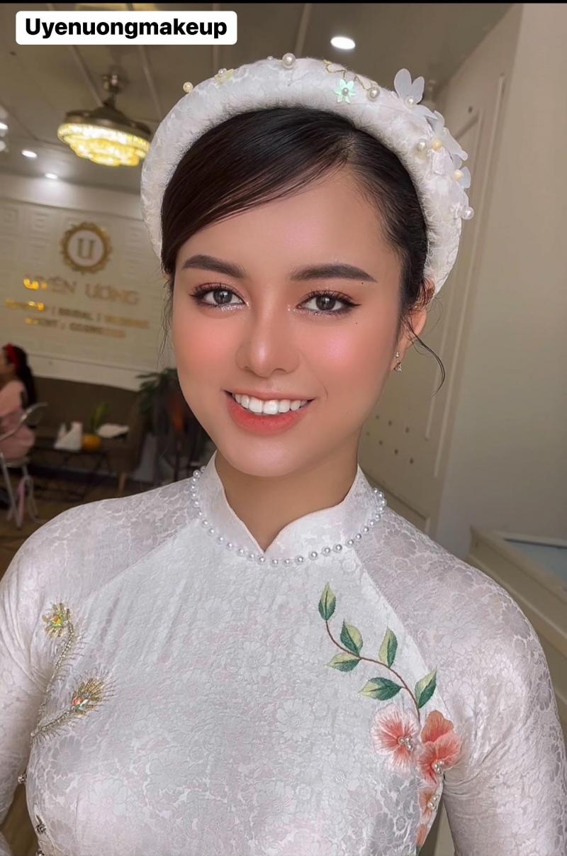 Uyên Ương Make Up