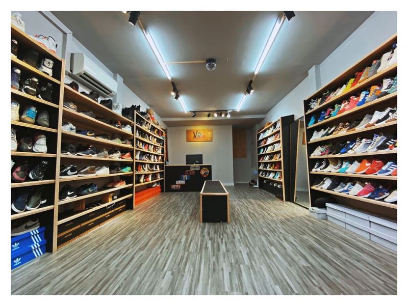 V2R Store