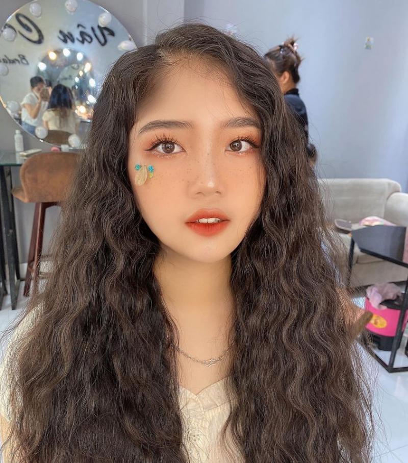 Vân Cong Makeup