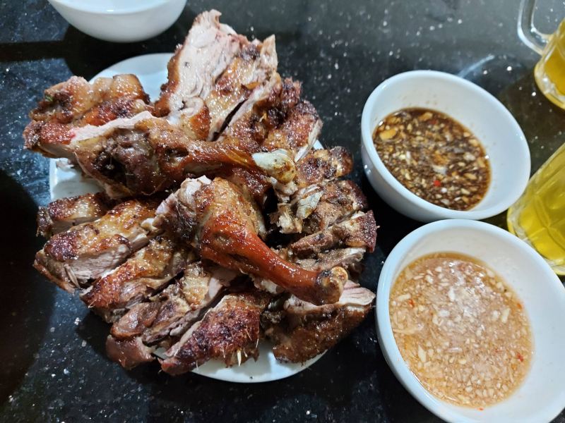 Vân Đình Quán Vịt