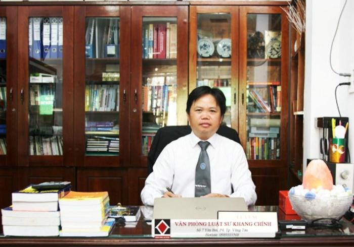 Luật sư Khang Chính