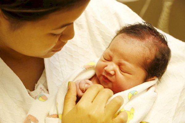 Vàng da bệnh lý và vàng da sinh lý của trẻ sơ sinh