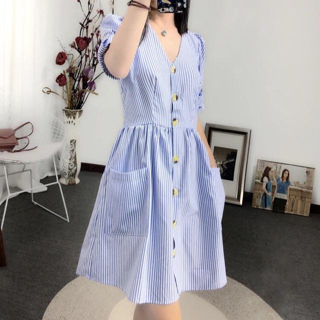 Váy kẻ sọc