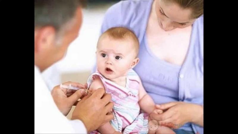 Khi trẻ sốt thời gian dài và mất nước thì mới truyền hoặc tiêm