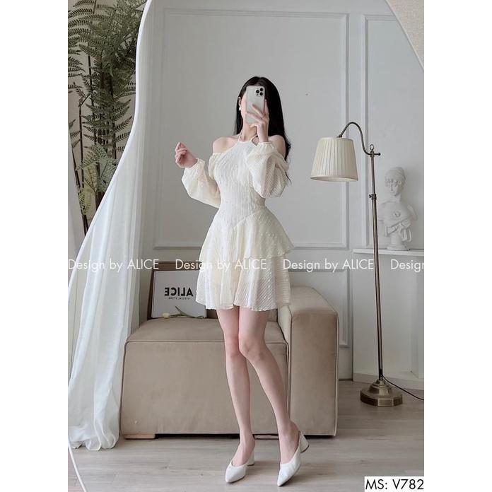 Váy tiểu thư voan hạt cổ yếm trễ vai ALICE dáng xòe ngắn 2 tầng phối tay bồng sang chảnh V782