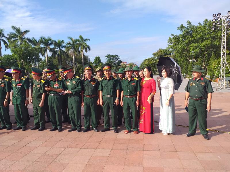 Về lại thành cổ
