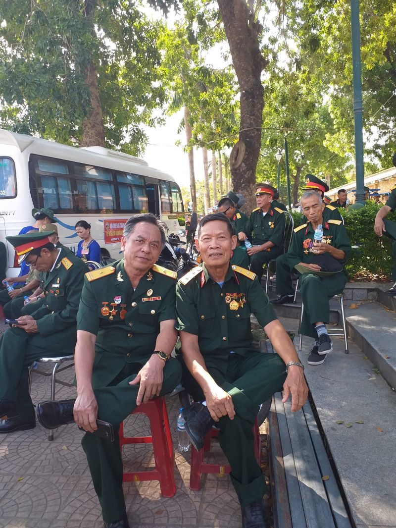 Về lại thành cổ