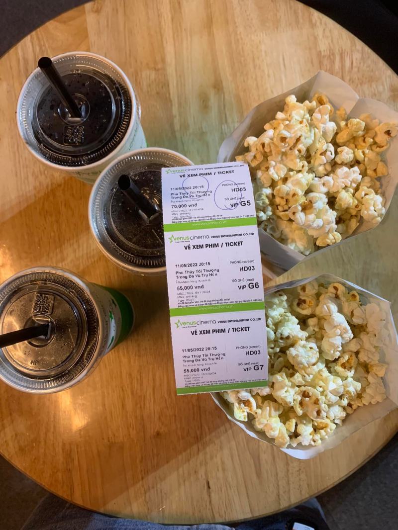 Nước và bỏng ở Venus Cinema cũng rất ngon