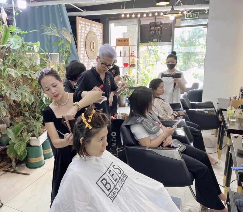 Vicky Q Beauty Salon