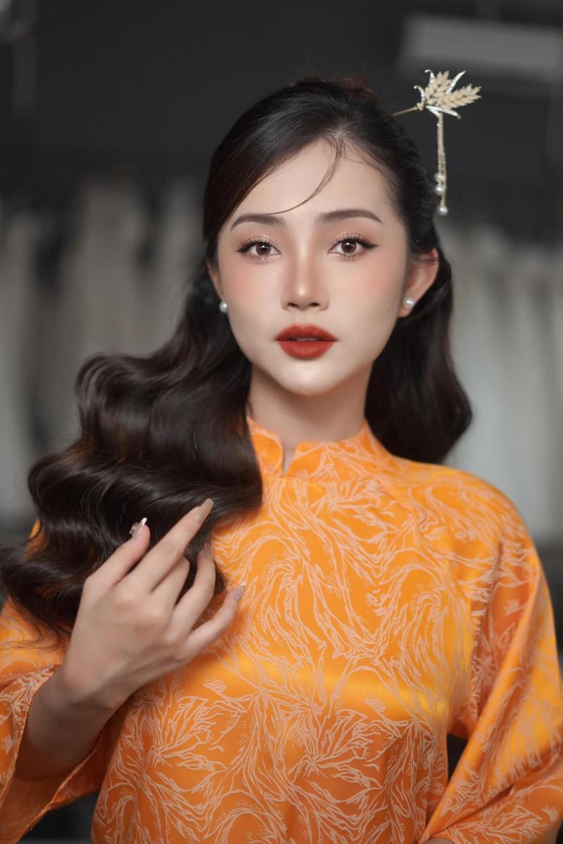 Việt Nguyễn Bridal