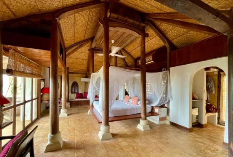 Villa Louise Beach Resort