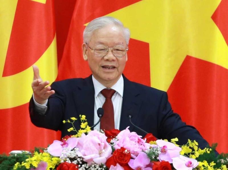 Tên người sáng tựa vầng dương