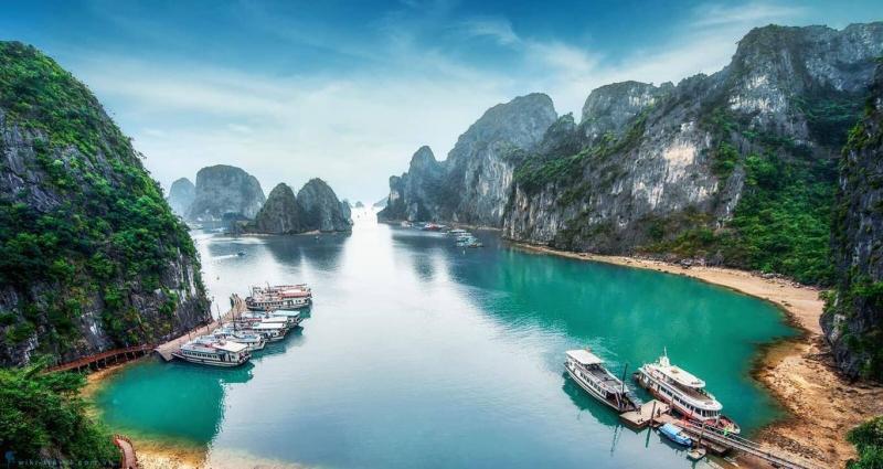 Vịnh Lan Hạ thơ mộng không kém danh thắng nào