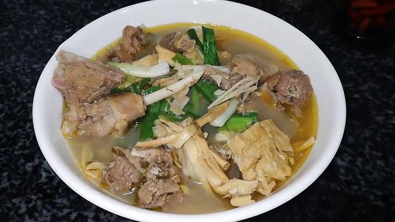 Vịt nấu măng khô