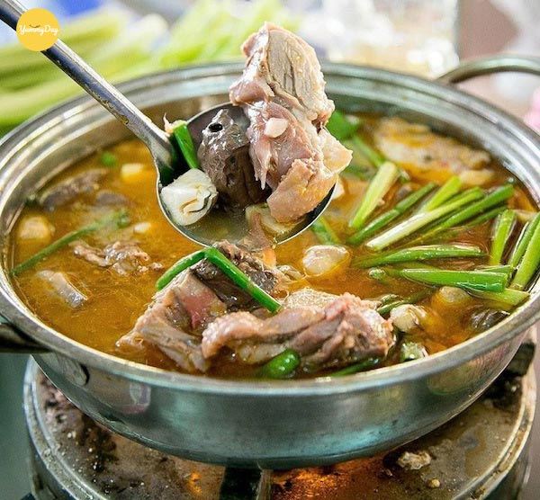 Vịt om sấu