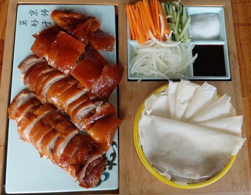 ﻿Vịt Quay Bắc Kinh - Cảnh Đen
