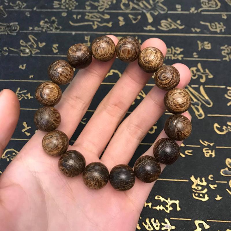 Vòng phong thủy Huyết Long