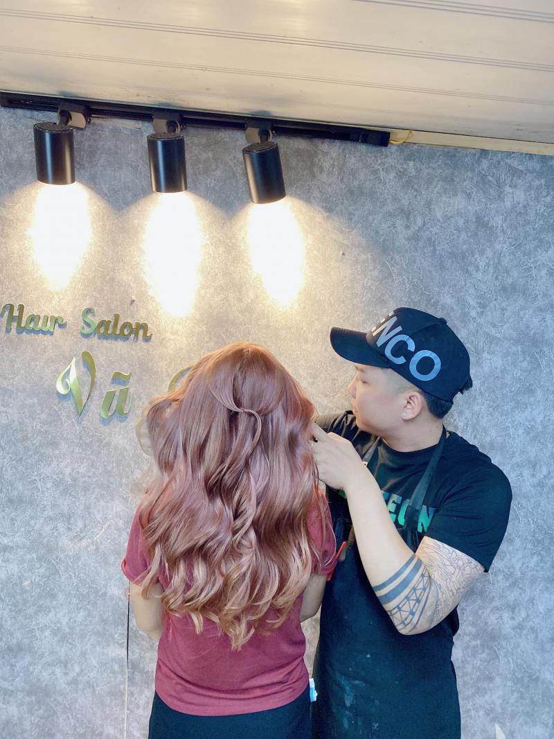Vũ Blue Hair Salon