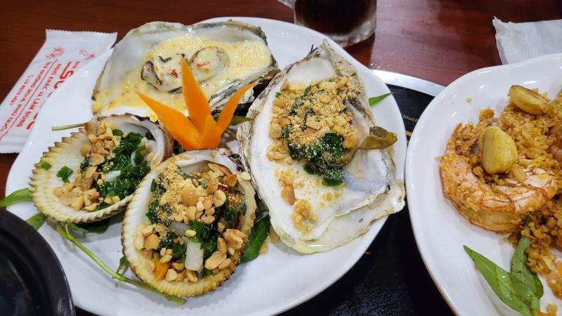 Vựa hải sản nhà Su & Bee