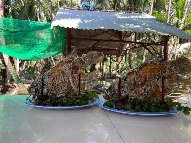 Vườn ổi Tư Sang (Quán ăn sân vườn)