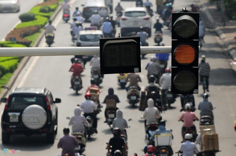 Vượt đèn vàng bị phạt nặng đấy các bạn nhé!