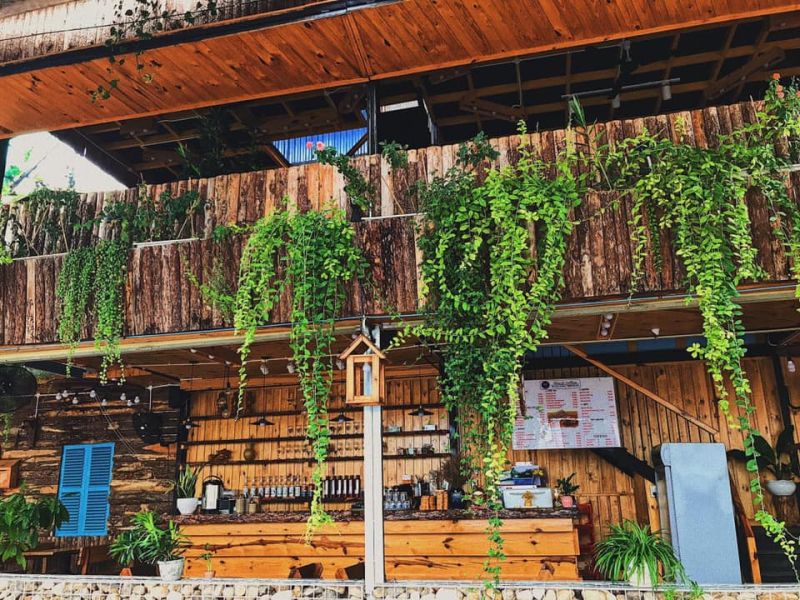 Wood Coffee & Juice