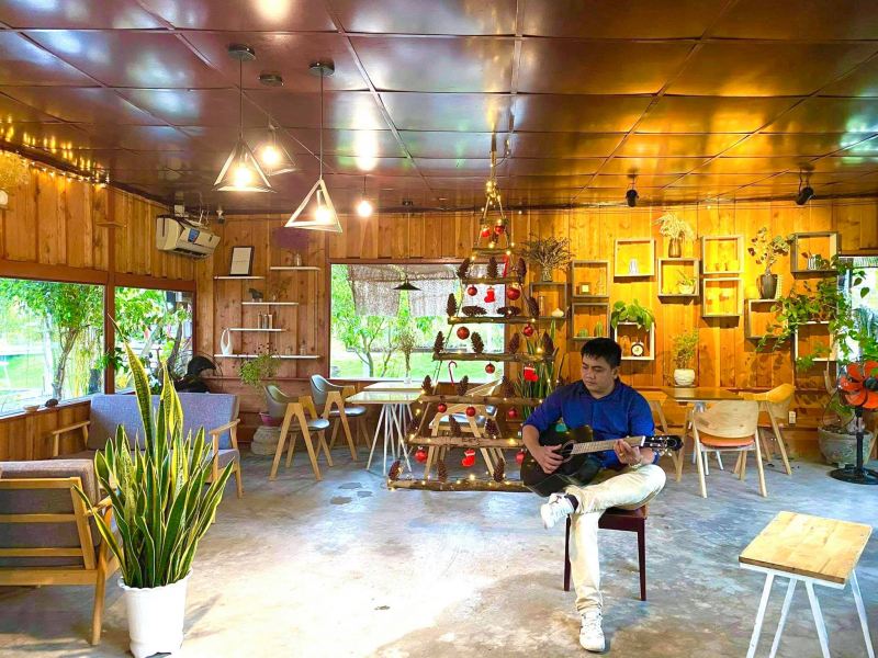 Wood Coffee & Juice