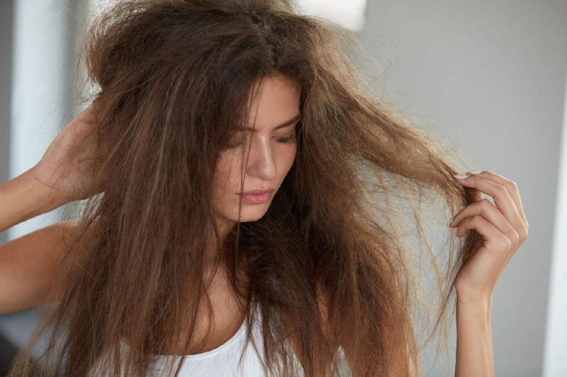 Xả lại tóc xoăn sóng nước bị xù