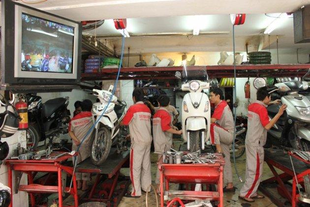 Xe máy Quốc Hùng